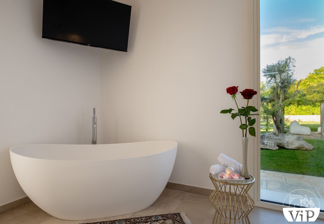 Villa a Castrignano de´ Greci - Villa piscina trullo vasca riscaldata 5 bagni m580