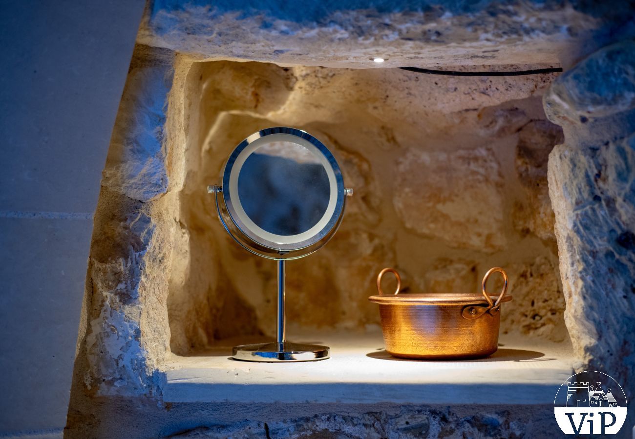Villa a Castrignano de´ Greci - Villa piscina trullo vasca riscaldata 5 bagni m580