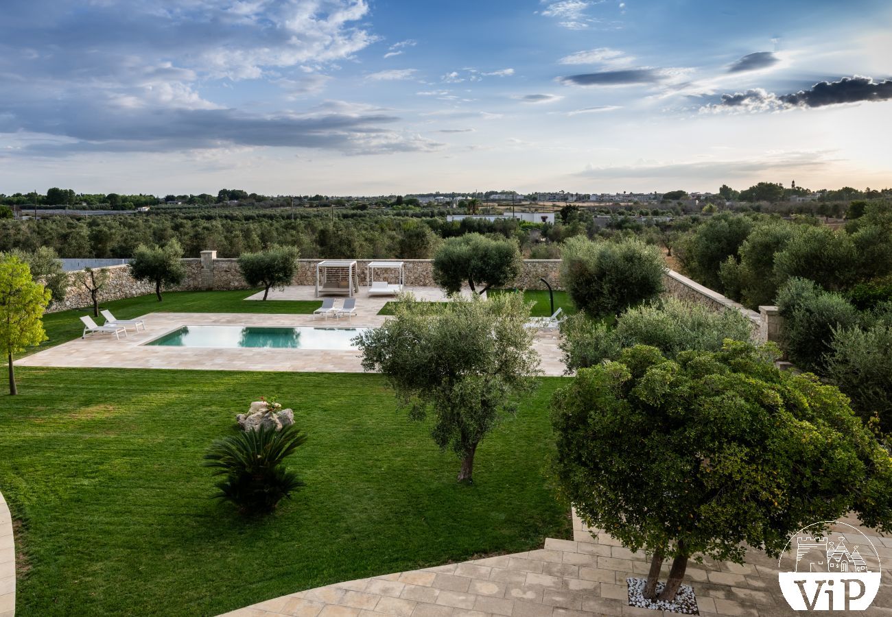 Villa a Castrignano de´ Greci - Villa piscina trullo vasca riscaldata 5 bagni m580