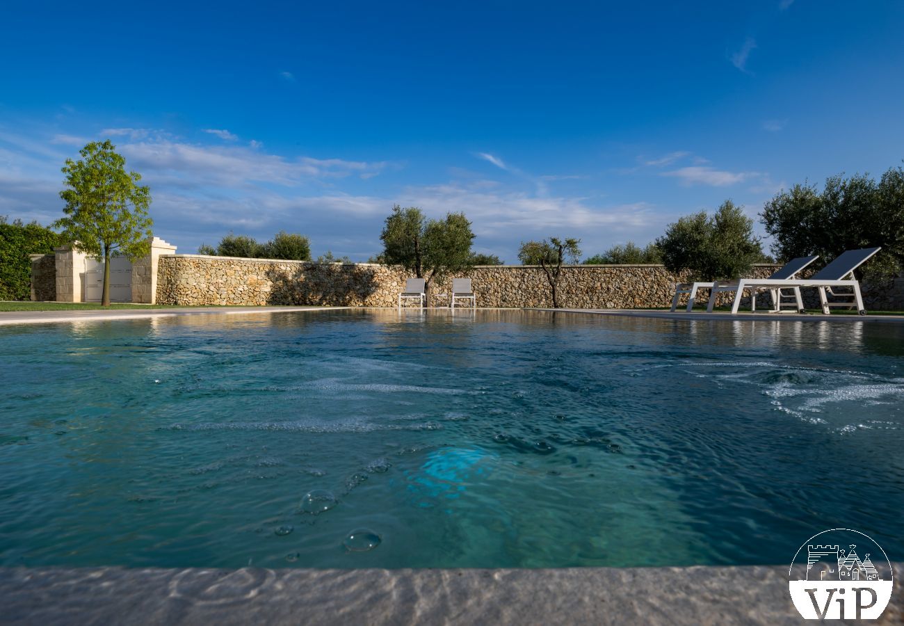 Villa a Castrignano de´ Greci - Villa piscina trullo vasca riscaldata 5 bagni m580