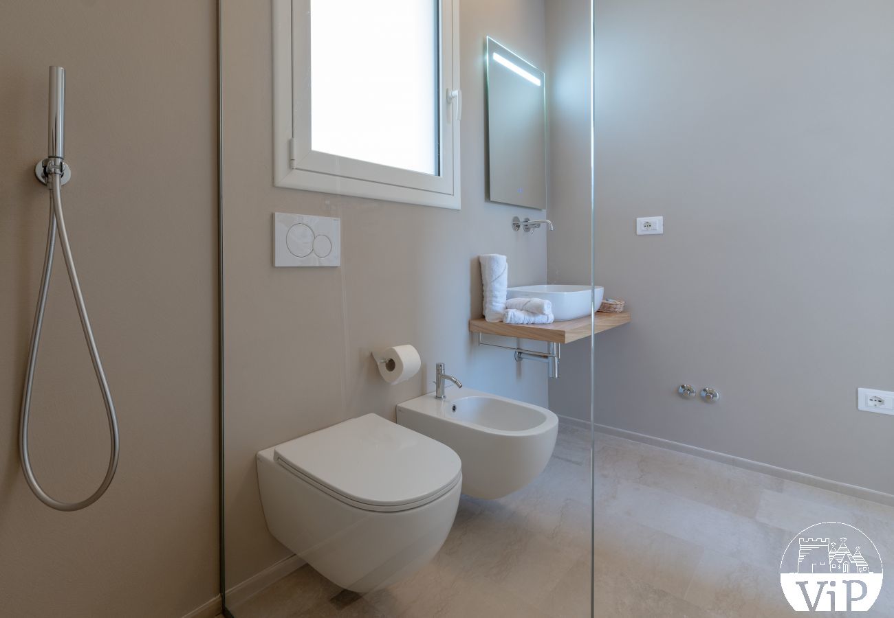 Villa a Castrignano de´ Greci - Villa piscina trullo vasca riscaldata 5 bagni m580