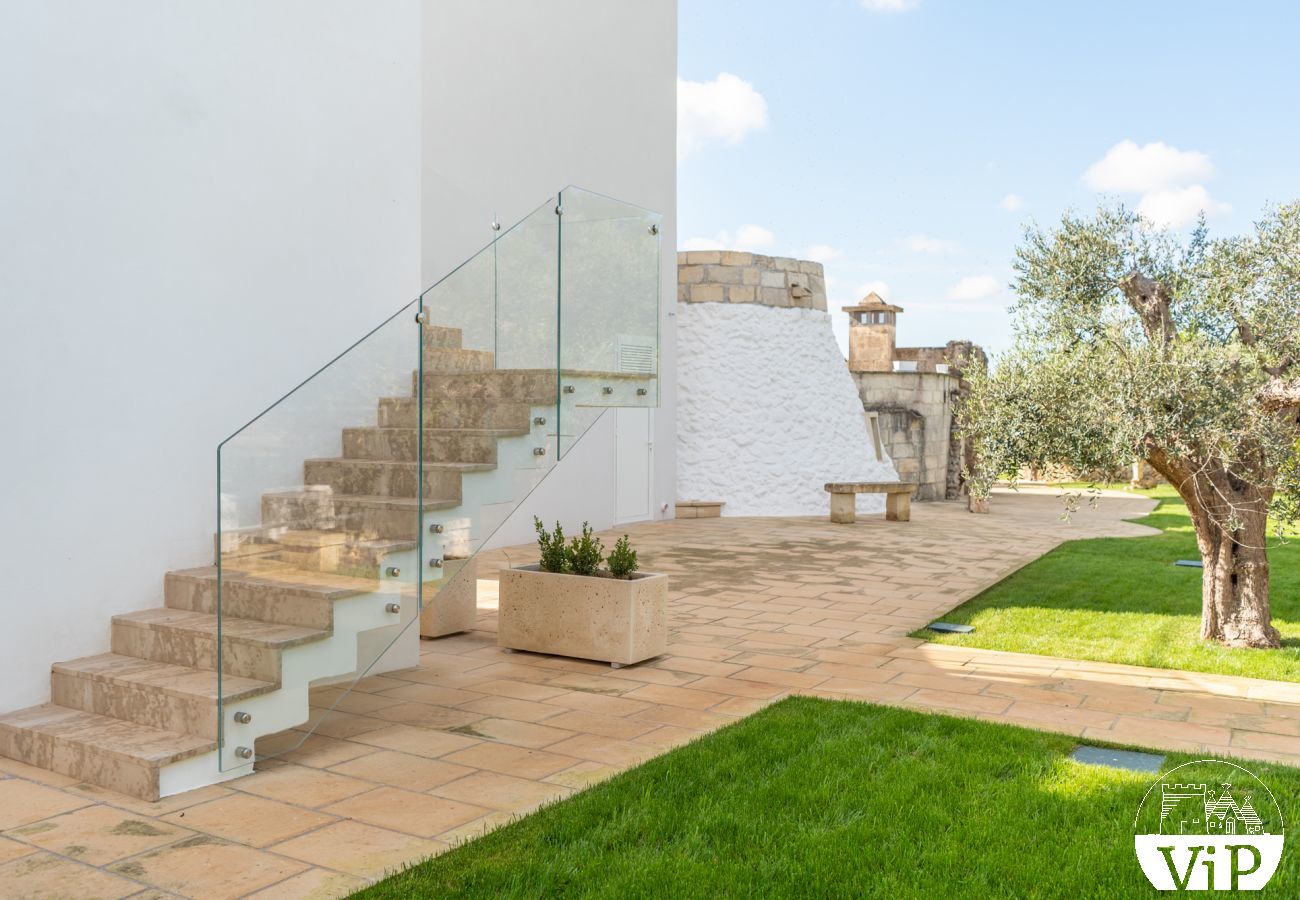 Villa a Castrignano de´ Greci - Villa piscina trullo vasca riscaldata 5 bagni m580