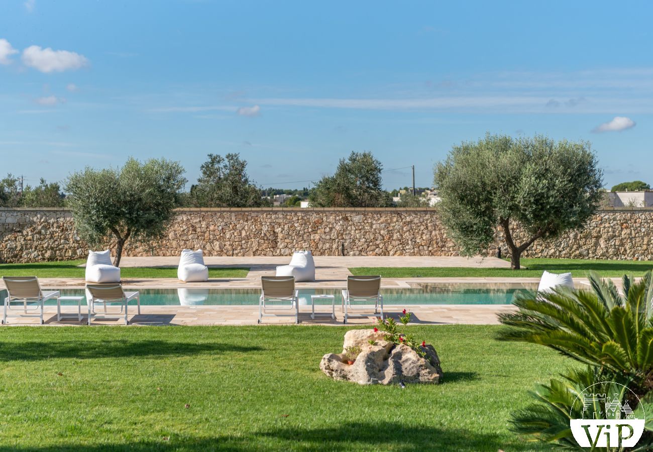 Villa a Castrignano de´ Greci - Villa piscina trullo vasca riscaldata 5 bagni m580