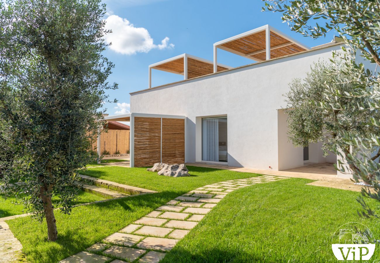 Villa a Castrignano de´ Greci - Villa piscina trullo vasca riscaldata 5 bagni m580