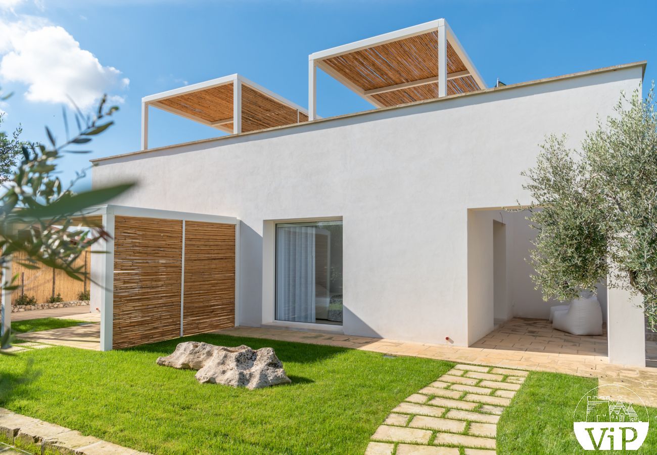 Villa a Castrignano de´ Greci - Villa piscina trullo vasca riscaldata 5 bagni m580