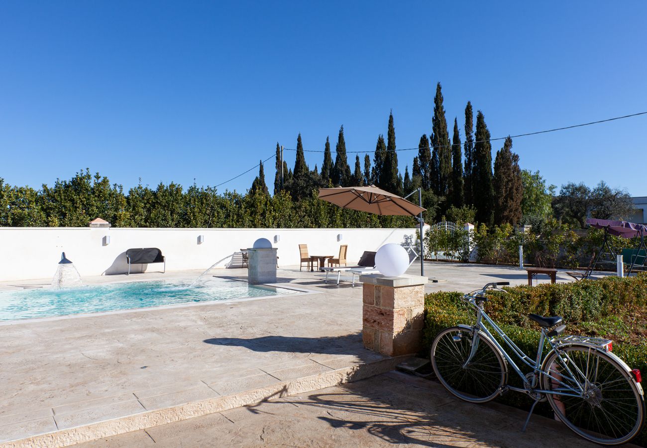 Villa a Poggiardo - Villa piscina idromassaggio borghi v330