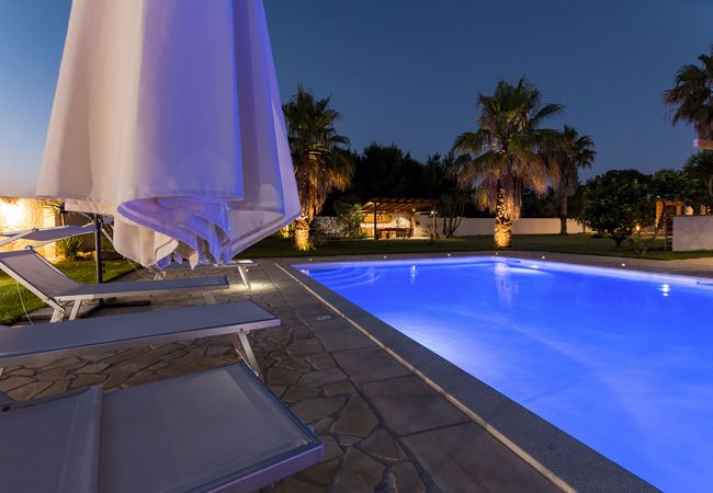 Villa a Muro Leccese - Villa piscina 5 camere 5 bagni vicino Otranto v650