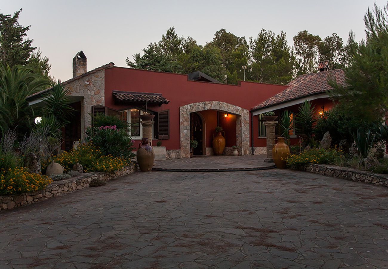 Villa a Tuglie - Villa con piscina privata e maneggio cavalli in zona Gallipoli v140