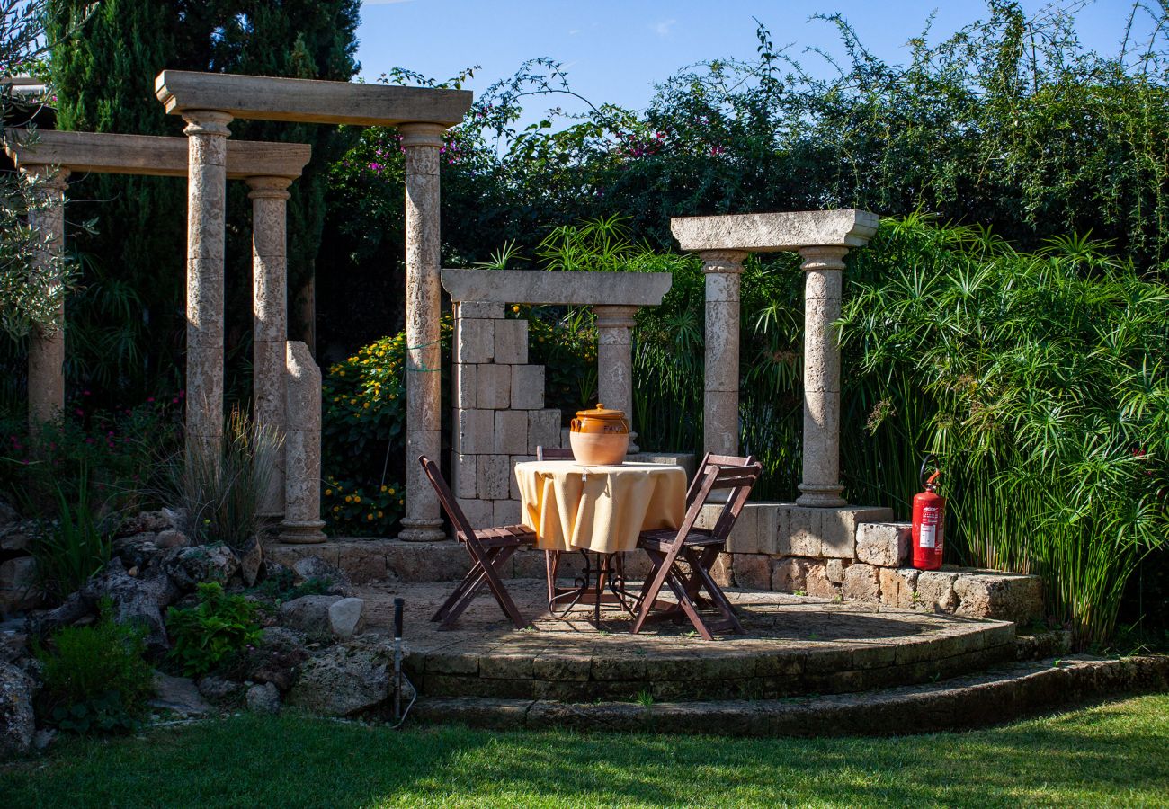 Villa a Neviano - Struttura ricettiva piscina giardino spiaggia v713