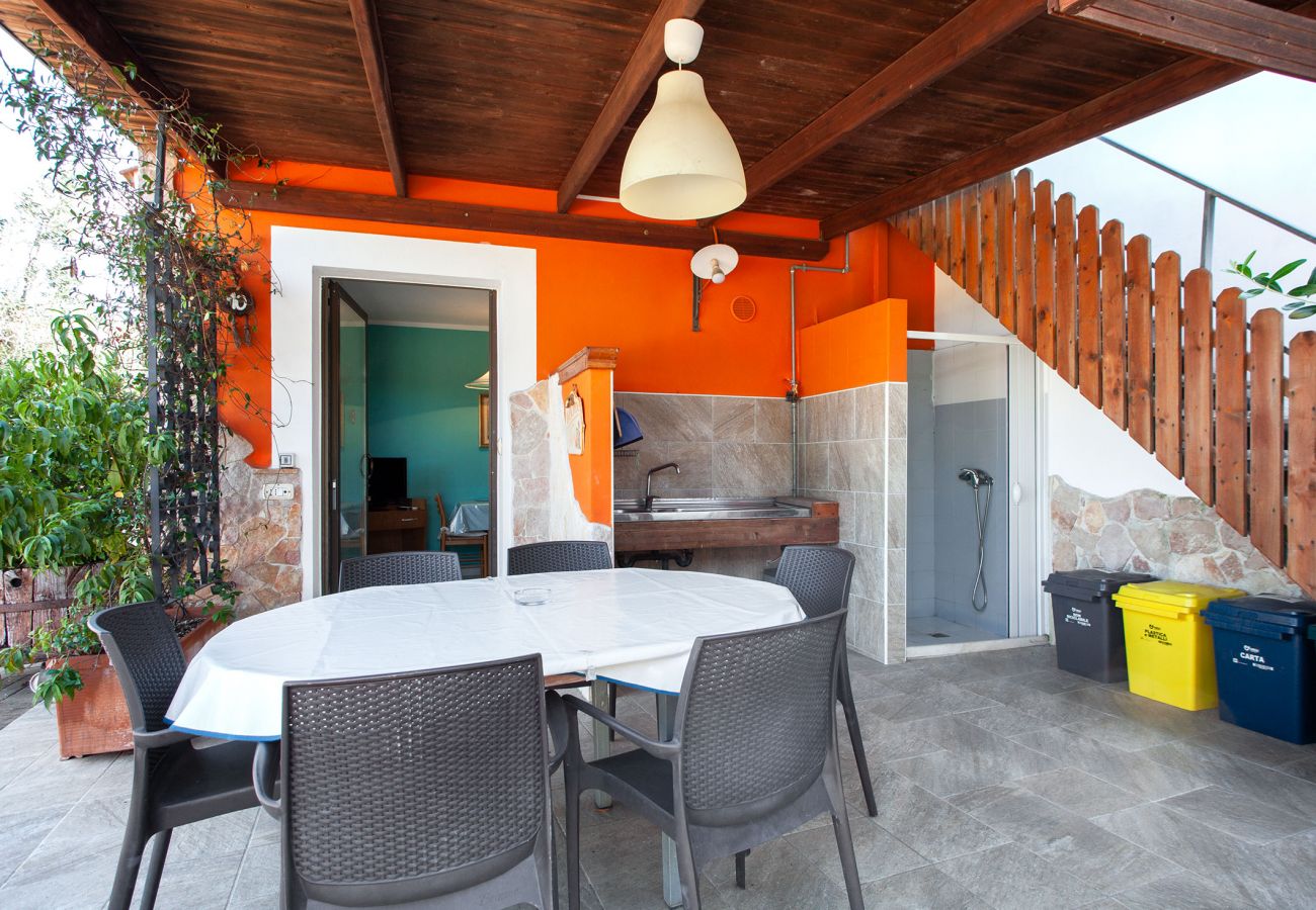 Villa a Neviano - Struttura ricettiva piscina giardino spiaggia v713