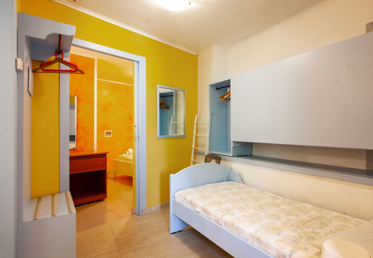 Villa a Neviano - Struttura ricettiva piscina giardino spiaggia v713