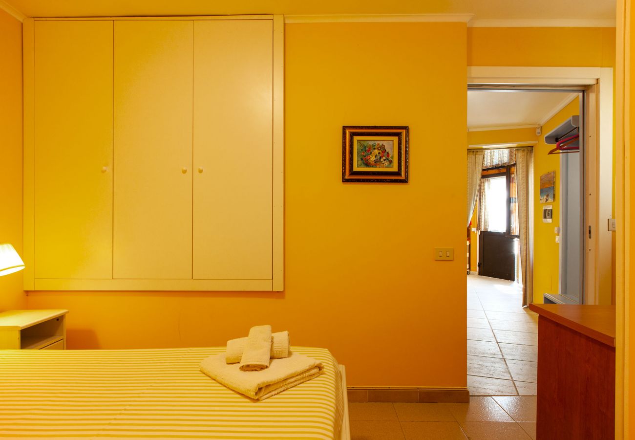 Villa a Neviano - Struttura ricettiva piscina giardino spiaggia v713