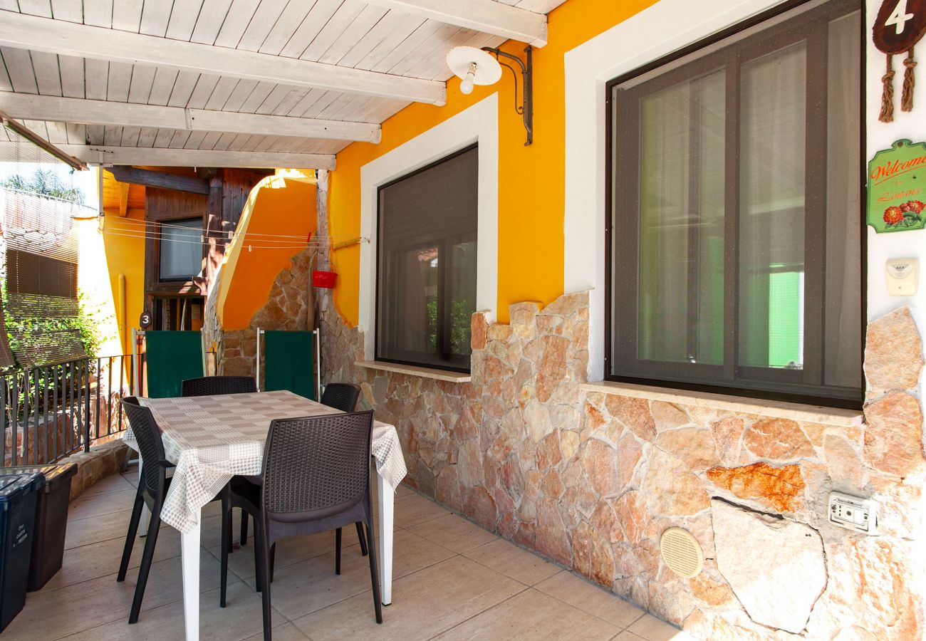 Villa a Neviano - Struttura ricettiva piscina giardino spiaggia v713