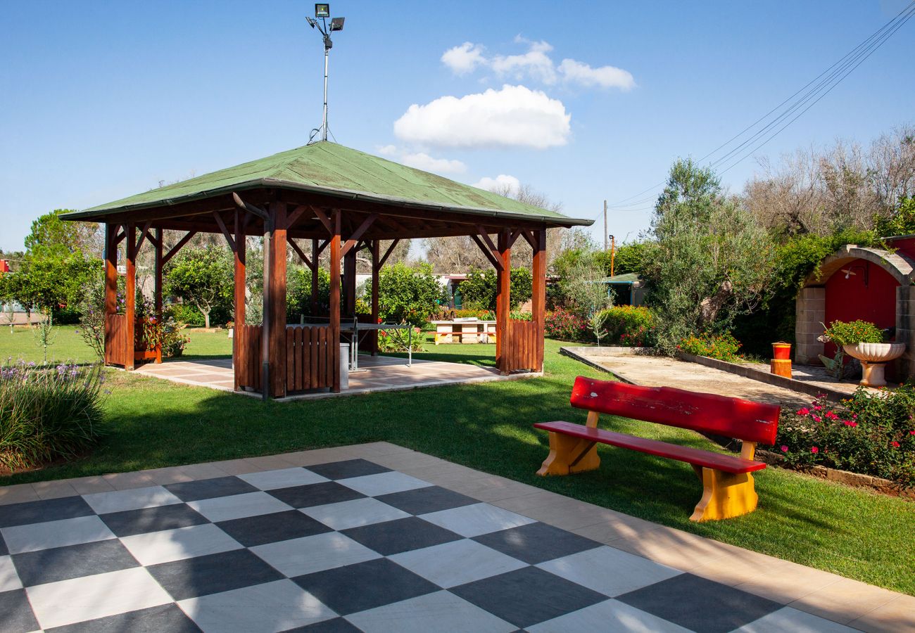 Villa a Neviano - Struttura ricettiva piscina giardino spiaggia v713