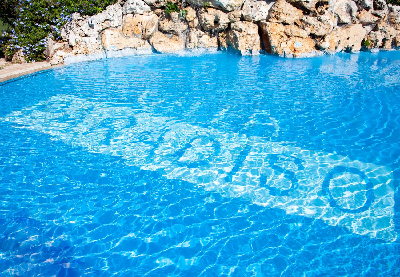 Villa a Neviano - Struttura ricettiva piscina giardino spiaggia v713