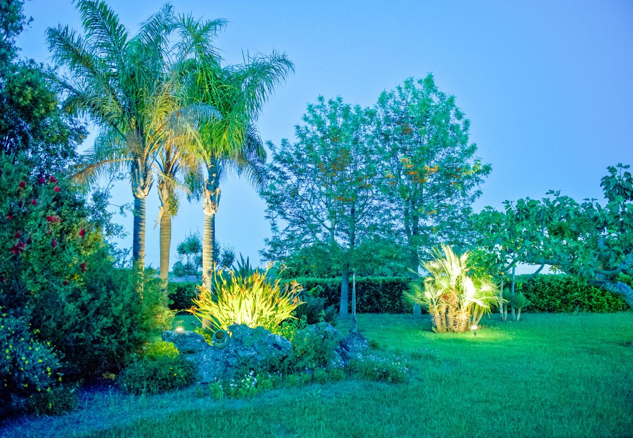 Villa a Sogliano Cavour - Villa in vendita con piscina e grande giardino ed impianto fotovoltaico v799