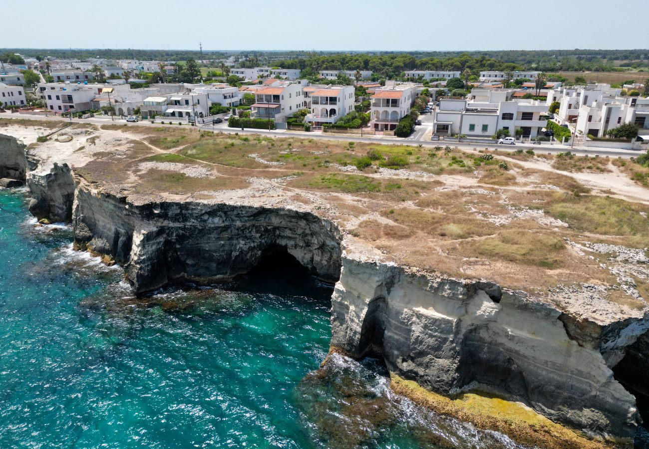 Casa a Torre dell´Orso - Vendo villa vista sul mare vicino spiaggia v115