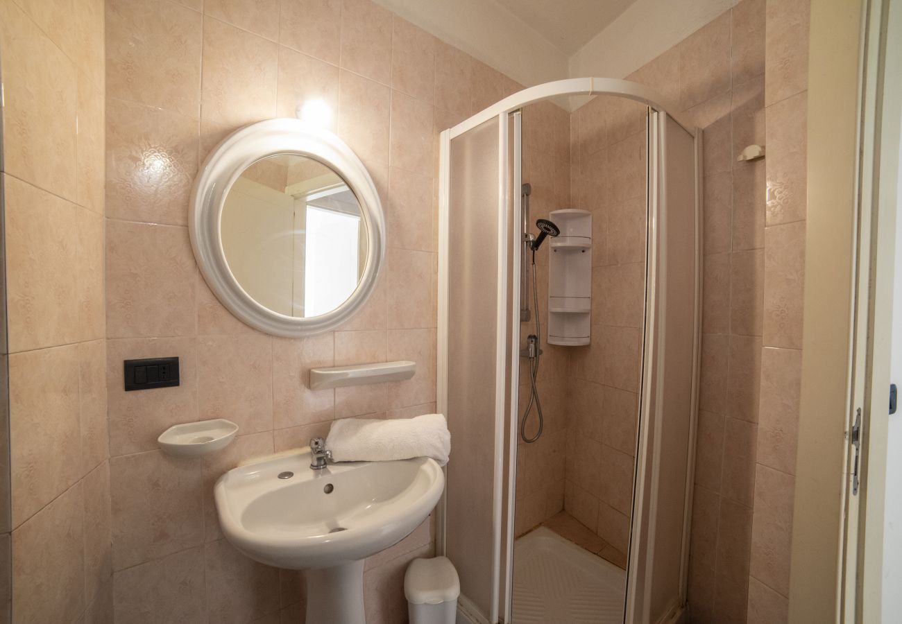 Appartamento a Otranto - Casa in vendita Otranto con 2 bagni garage v342