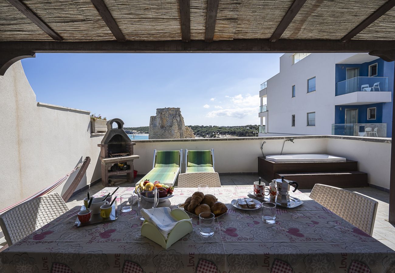 Appartamento a Melendugno - Casa con terrazza vista mare vicino spiaggia v206