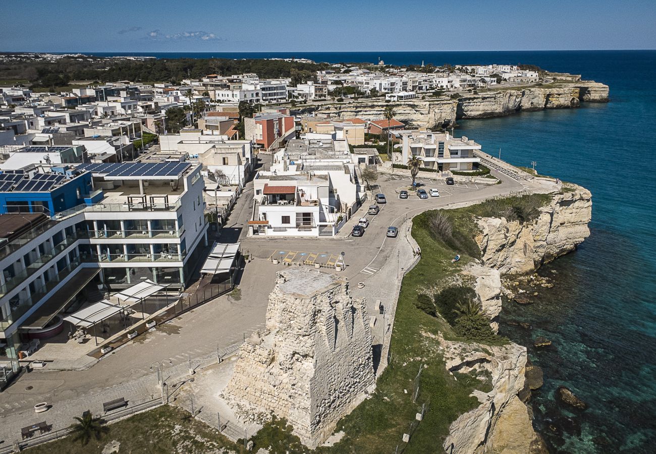 Appartamento a Melendugno - Casa con terrazza vista mare vicino spiaggia v206