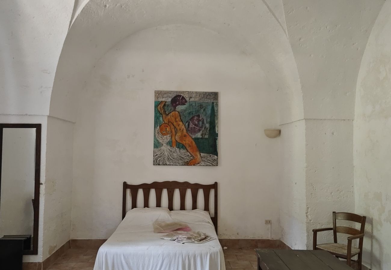 Agriturismo a Alessano - Masseria da ristrutturare vicino al mare - v790 Macurano