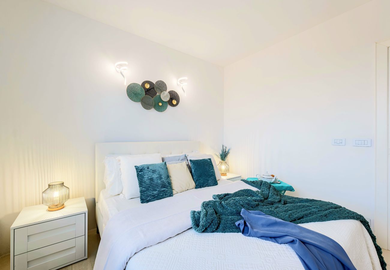 Villa a Ugento - Pregiata villa con piscina, grande giardino v750