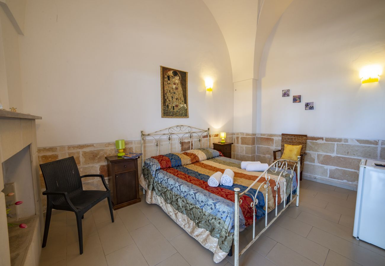 Agriturismo a Copertino - Tenuta Annibale–azienda vitivinicola Salento. v810