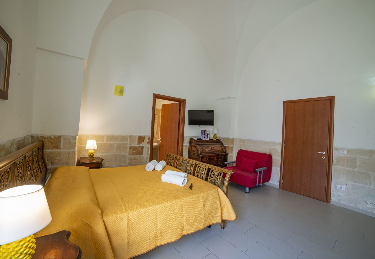 Agriturismo a Copertino - Tenuta Annibale–azienda vitivinicola Salento. v810