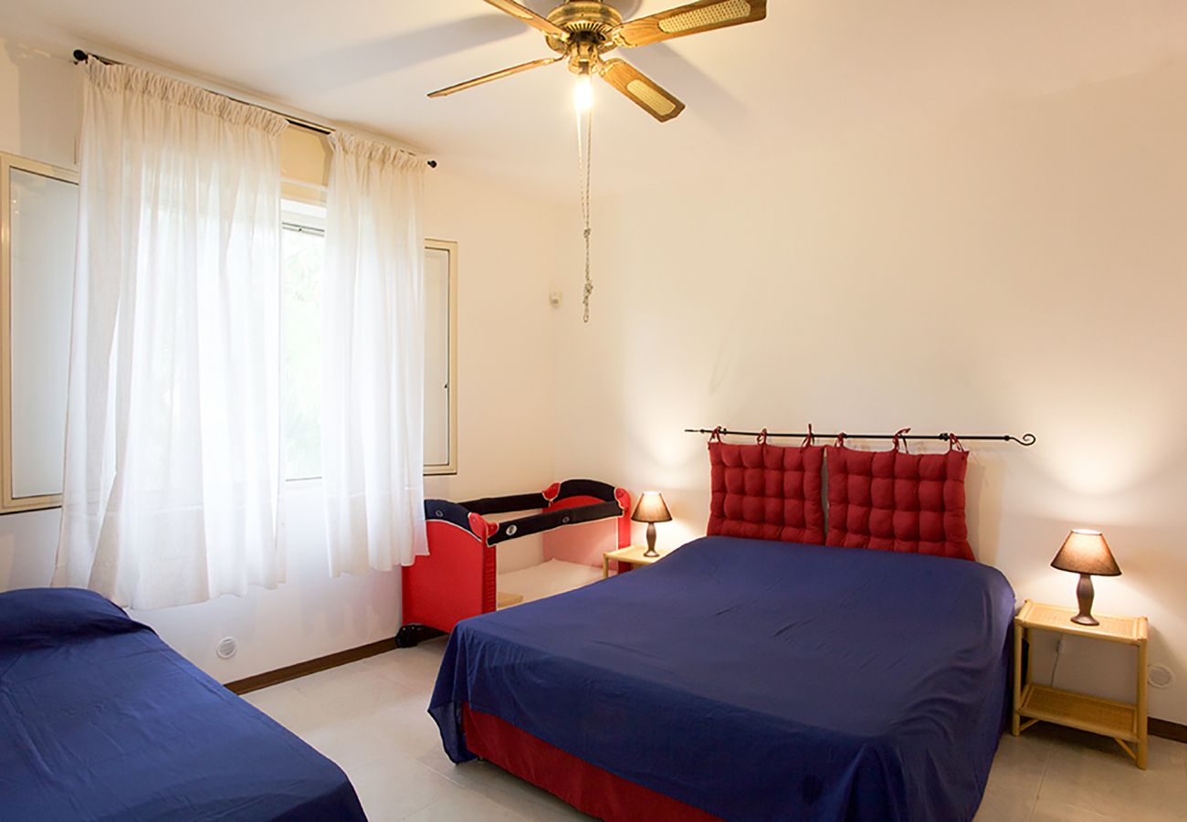 Villa in Spiaggiabella - Seaview Beachvilla for 9 guests, 3 bedrooms, 2 bathrooms m711