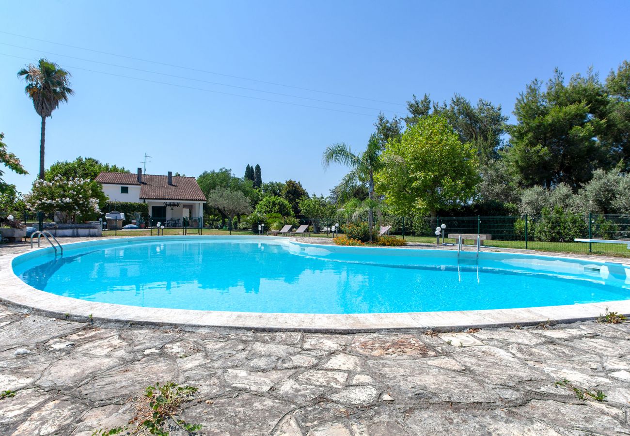 Villa in Corigliano d´Otranto - Holiday villa in San Foca 5 bedrooms 2 bathrooms garden m550