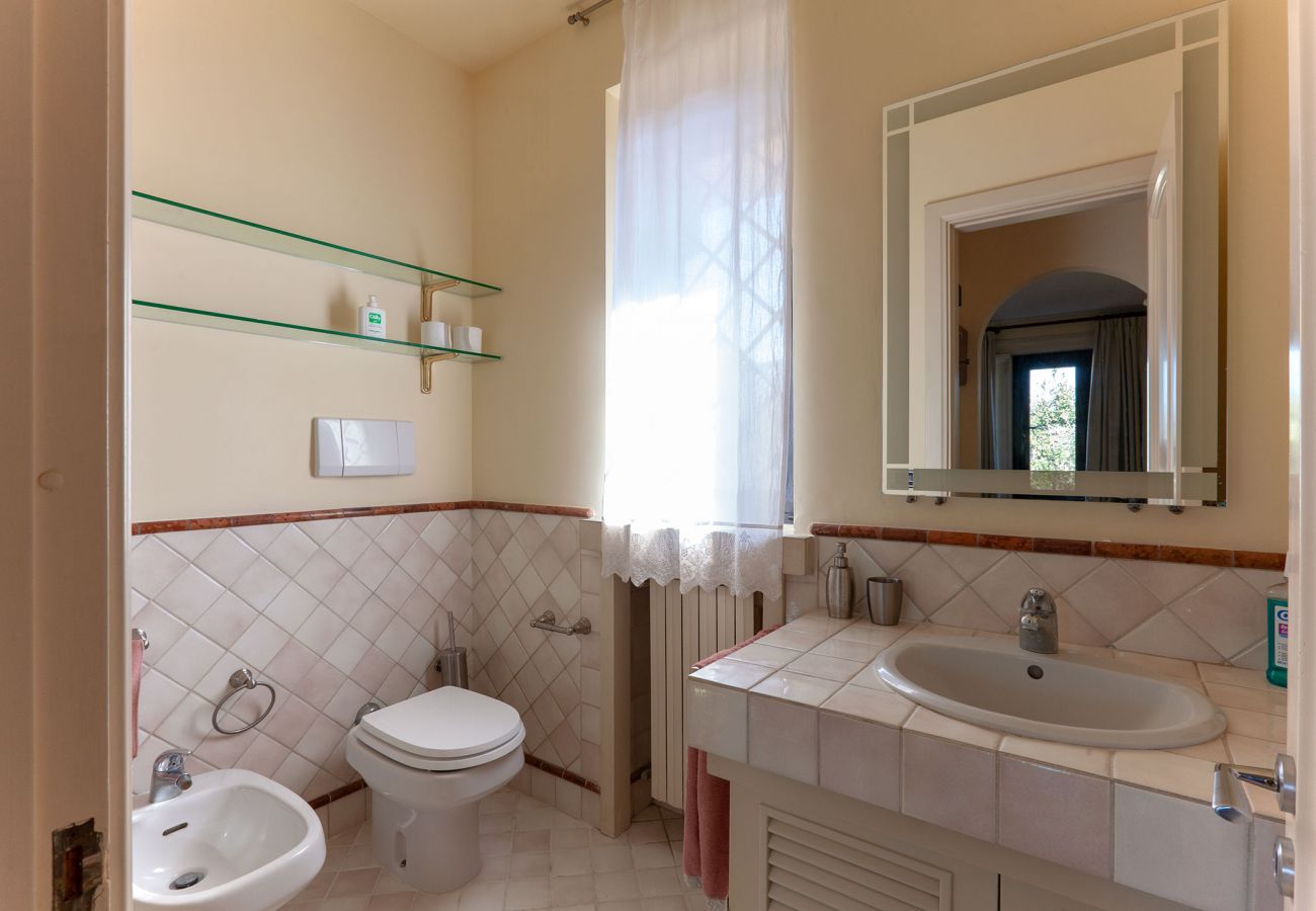 Apartment in Lecce - Villa with swimming pool, billiards, sauna, gym, football field, tennis, beach volleyball, dishwasher m991