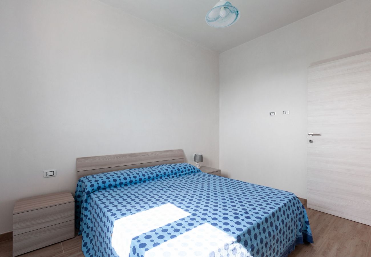 Apartment in San Pietro in Bevagna - Sea view apartment near sandy beach on the Ionian Sea v273