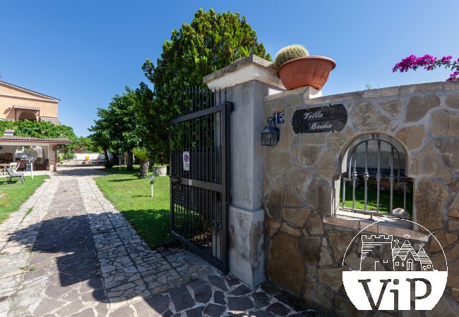 House in Spiaggiabella - Villa with garden and children's pool, near beach, 5 bedrooms and 4 bathrooms, m707