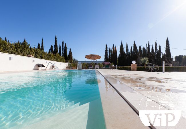 Villa in Poggiardo - Beautiful villa, swimming pool with massage jets, m330