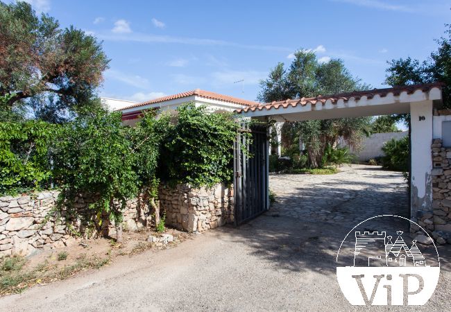 Villa in Porto Cesareo - Holiday home with private pool, Near beach, 3 bedrooms, m511