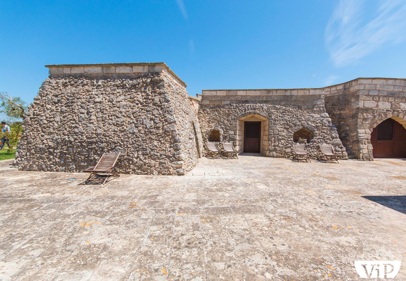 Villa in Melendugno - Masseria relax with private pool and trulli m590