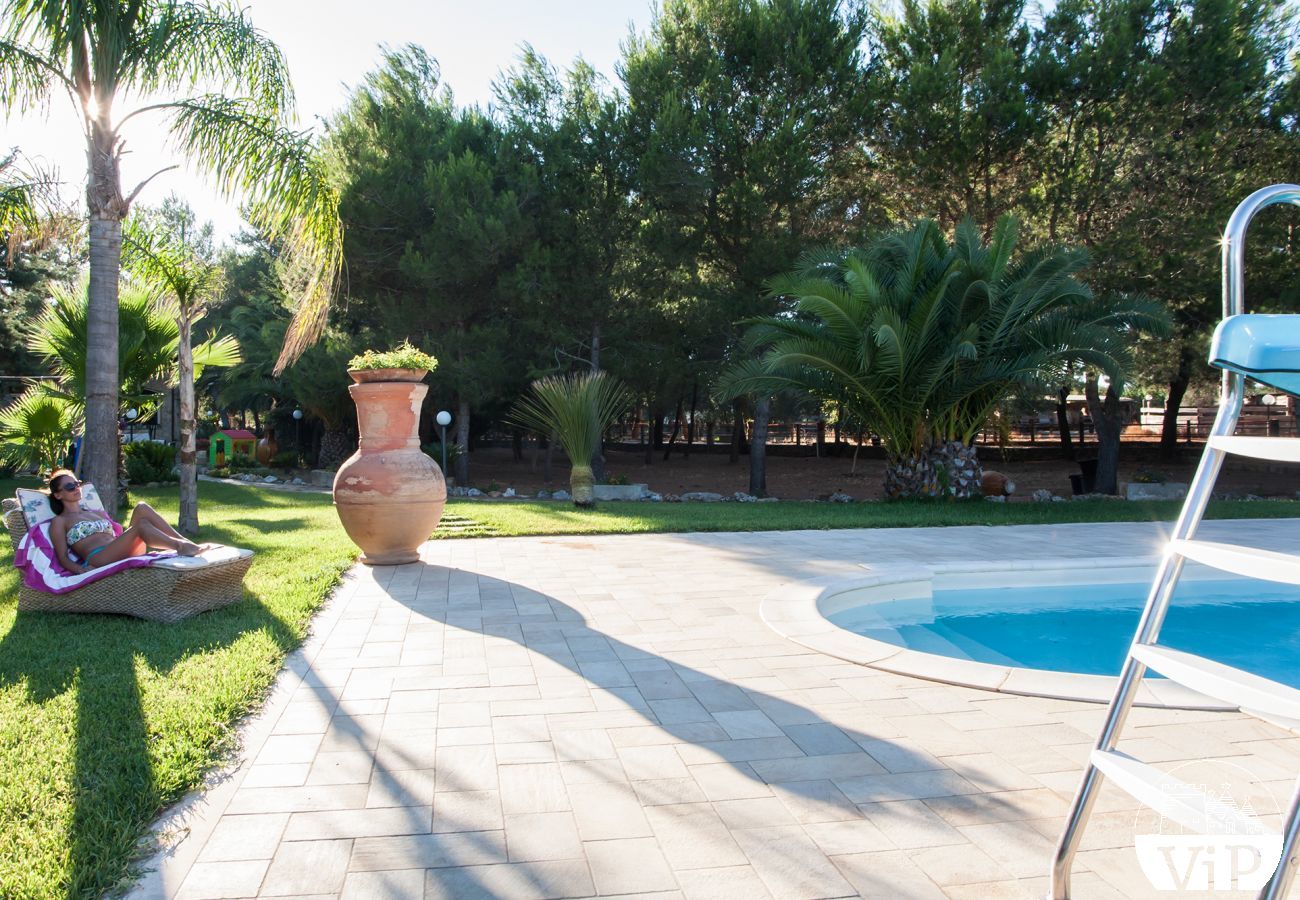 Villa in Tuglie - Villa with swimming pool and horse staple for rent near Gallipoli m140