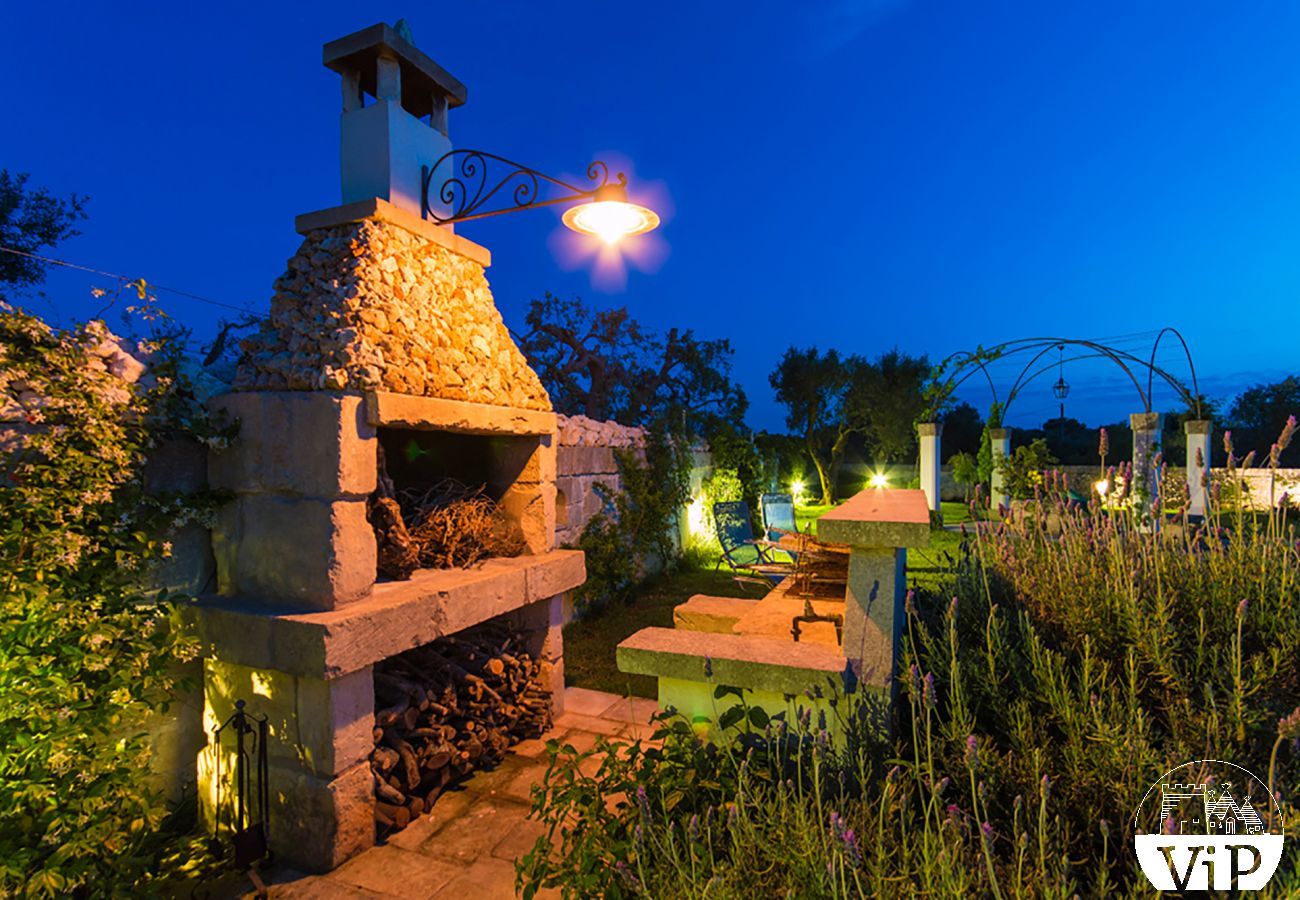 Villa in Carpignano Salentino - Exclusive masseria in Apulia with pool, jacuzzi, pajare, trulli m595