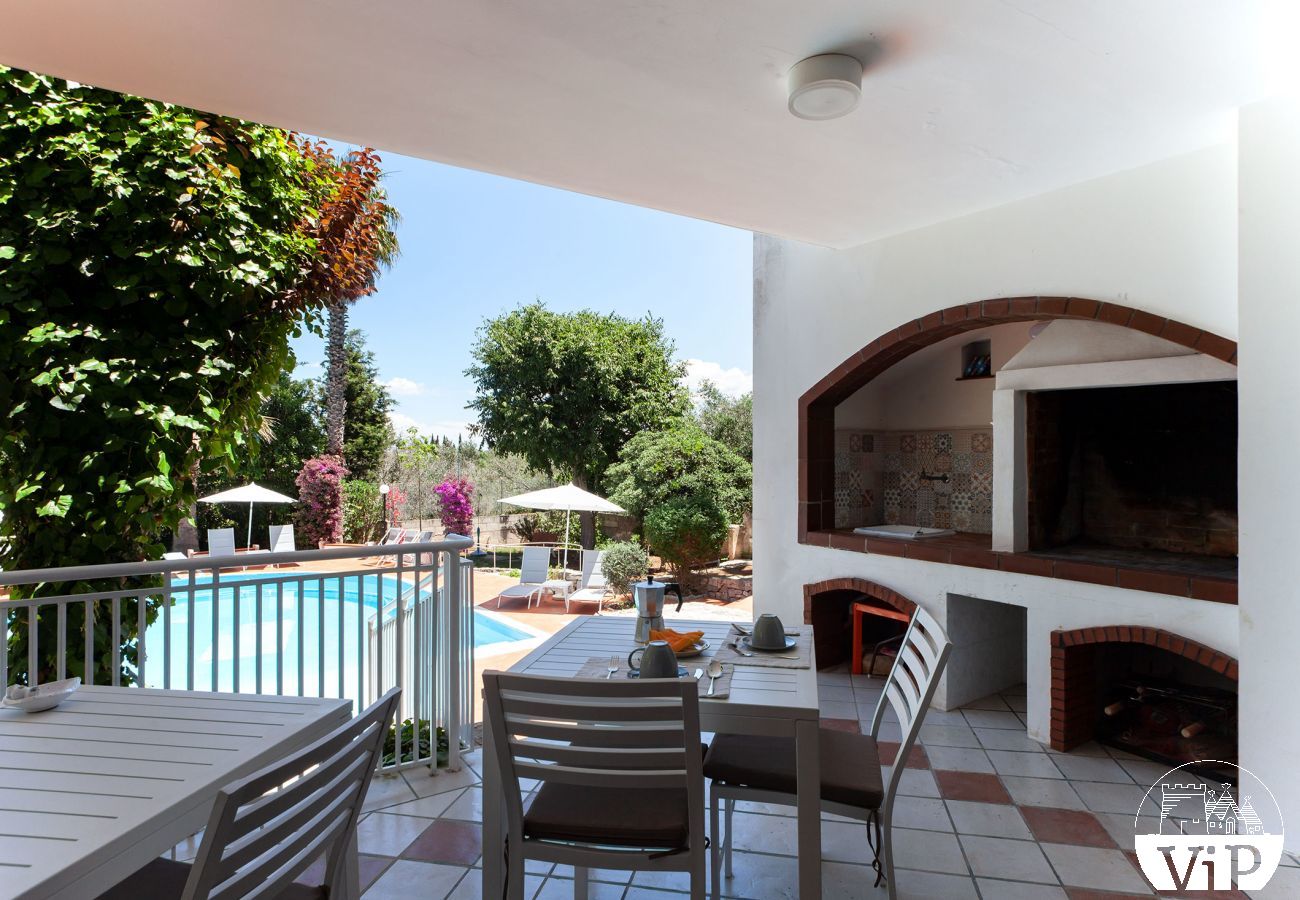 Villa in Neviano - Large holiday villa near Gallipoli 6 bedrooms, 6 bathrooms, private pool m200