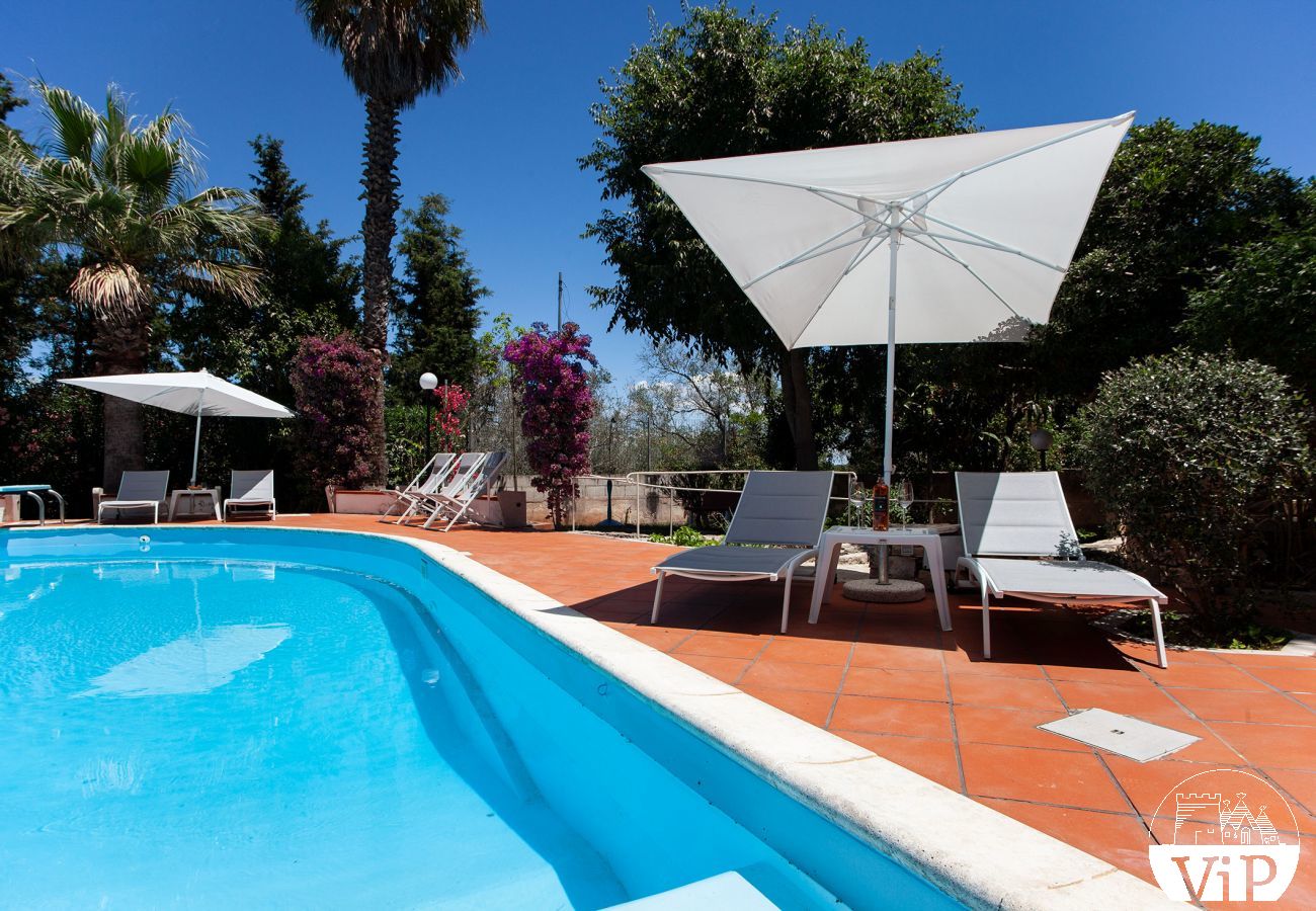 Villa in Neviano - Large holiday villa near Gallipoli 6 bedrooms, 6 bathrooms, private pool m200