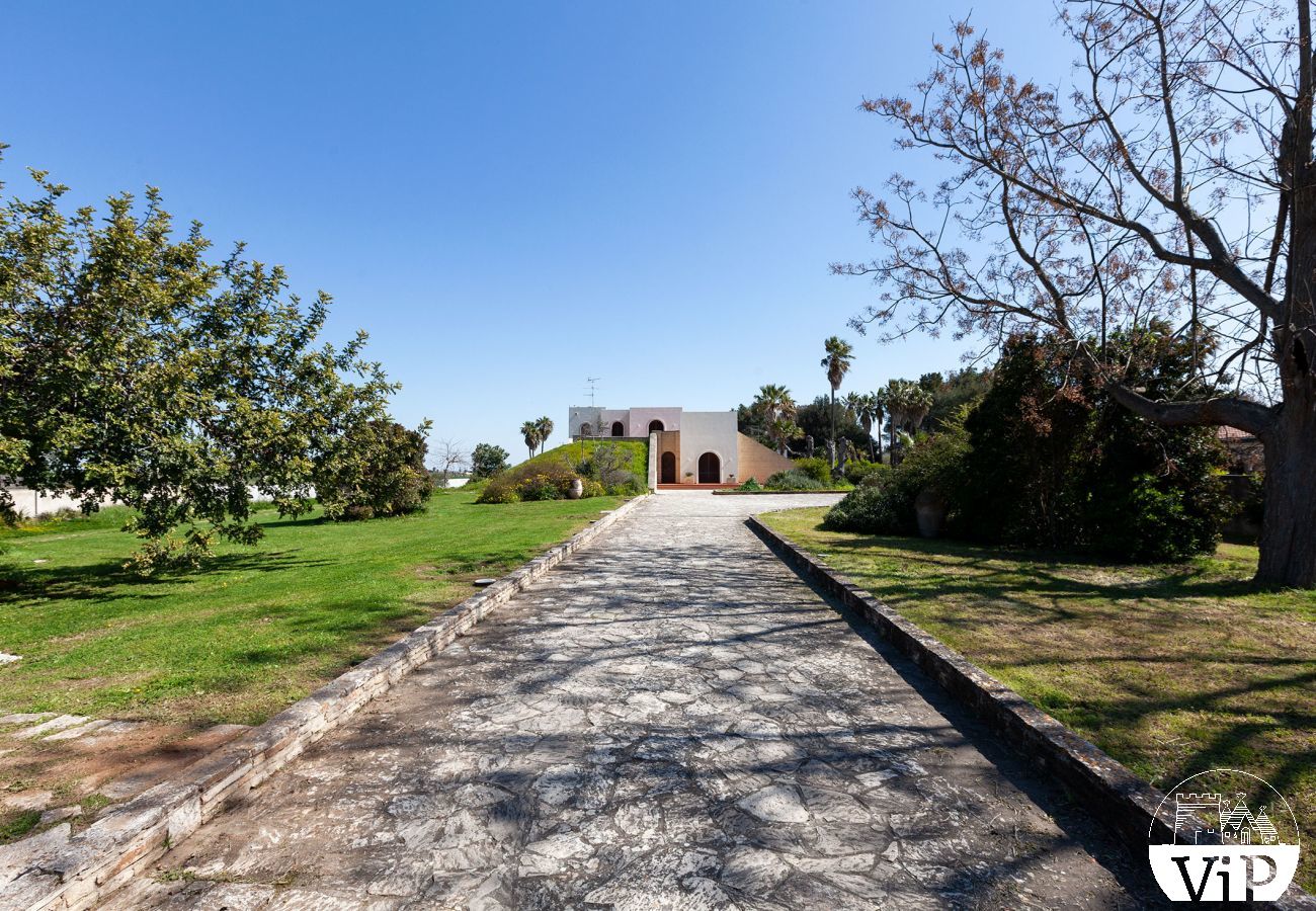 Villa in Galatina - Villa with pool, tennis court, sauna, 6 bedrooms, m850