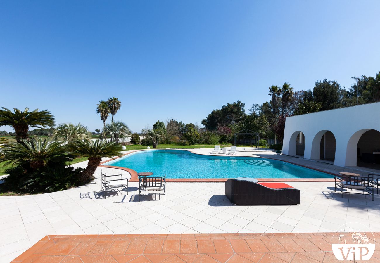 Villa in Galatina - Villa with pool, tennis court, sauna, 6 bedrooms, m850