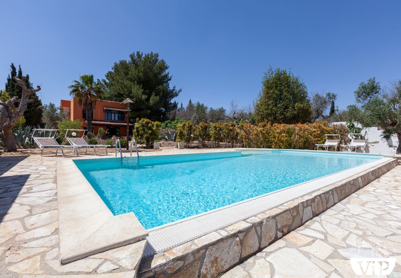 Villa in Collemeto - Villa with pool, 5 bedrooms, 3 bathrooms, charging station for electric cars, m565