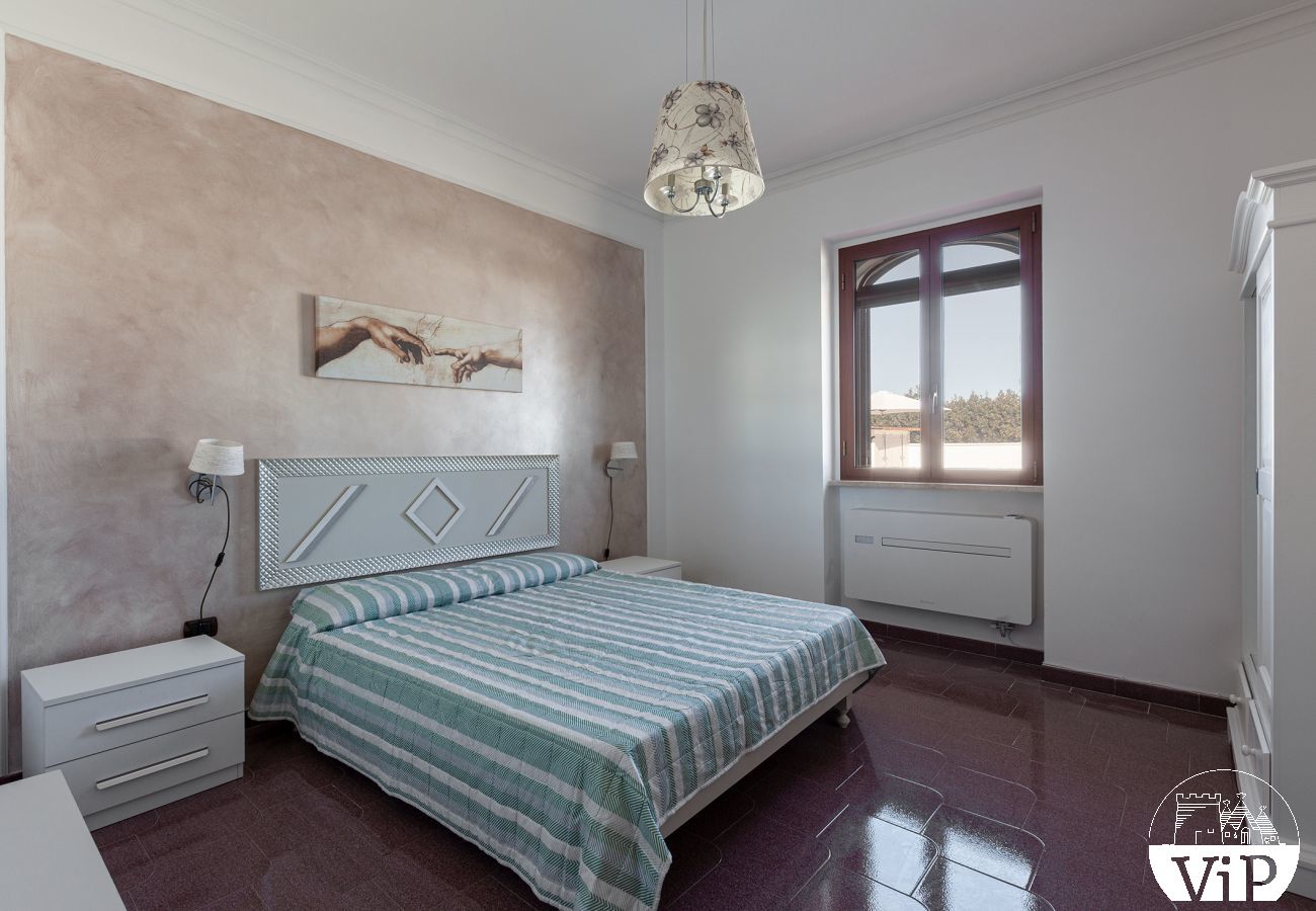 Villa in Poggiardo - Beautiful villa, swimming pool with massage jets, m330