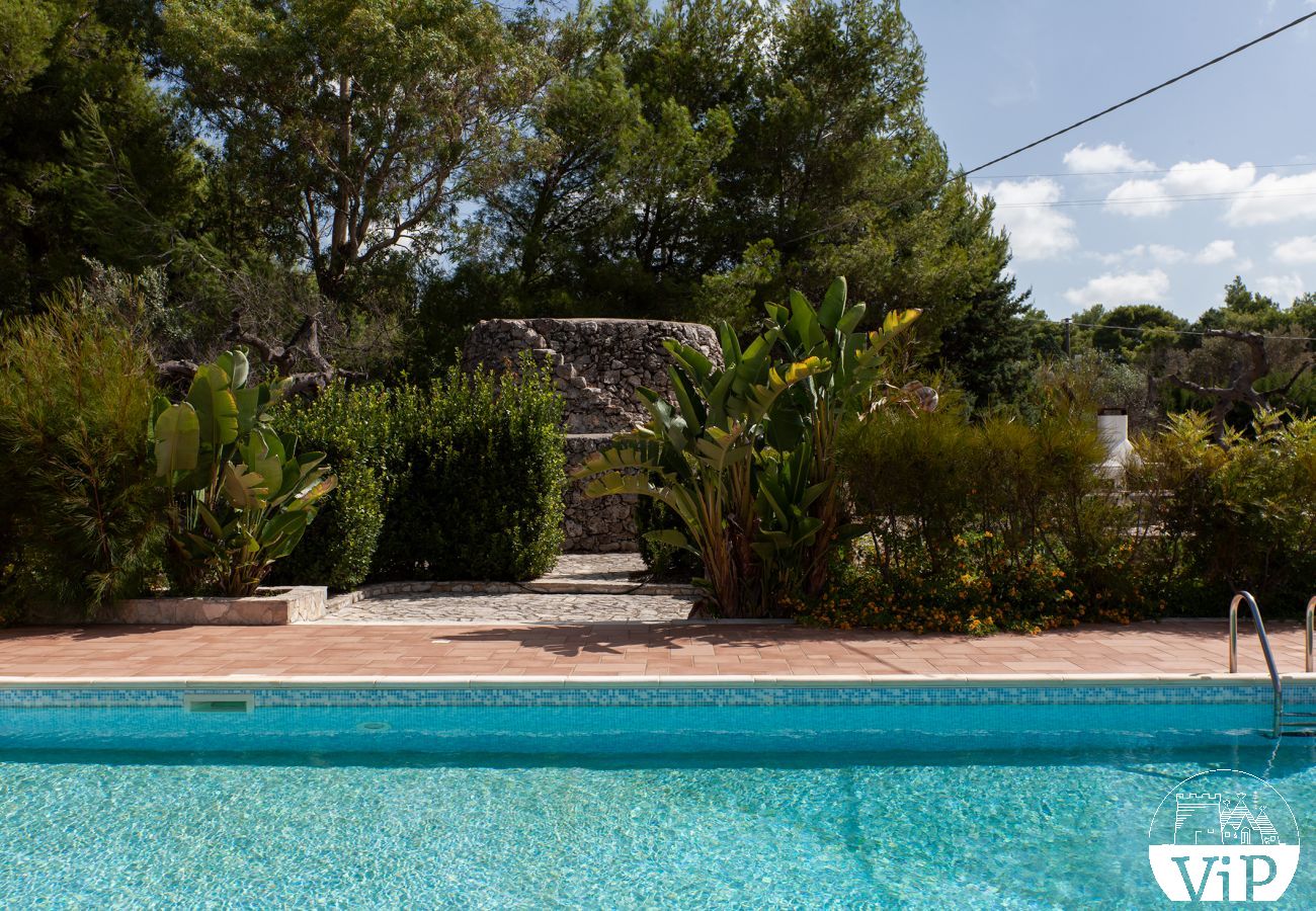 Villa in Tuglie - Villa pool tennis 5 bedrooms AirCon WiFi m141