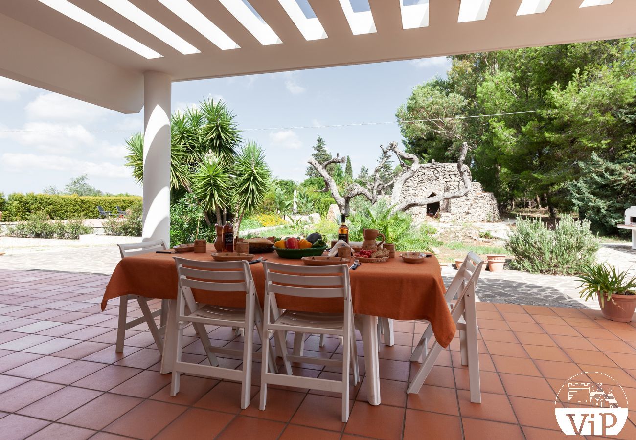 Villa in Tuglie - Villa pool tennis 5 bedrooms AirCon WiFi m141