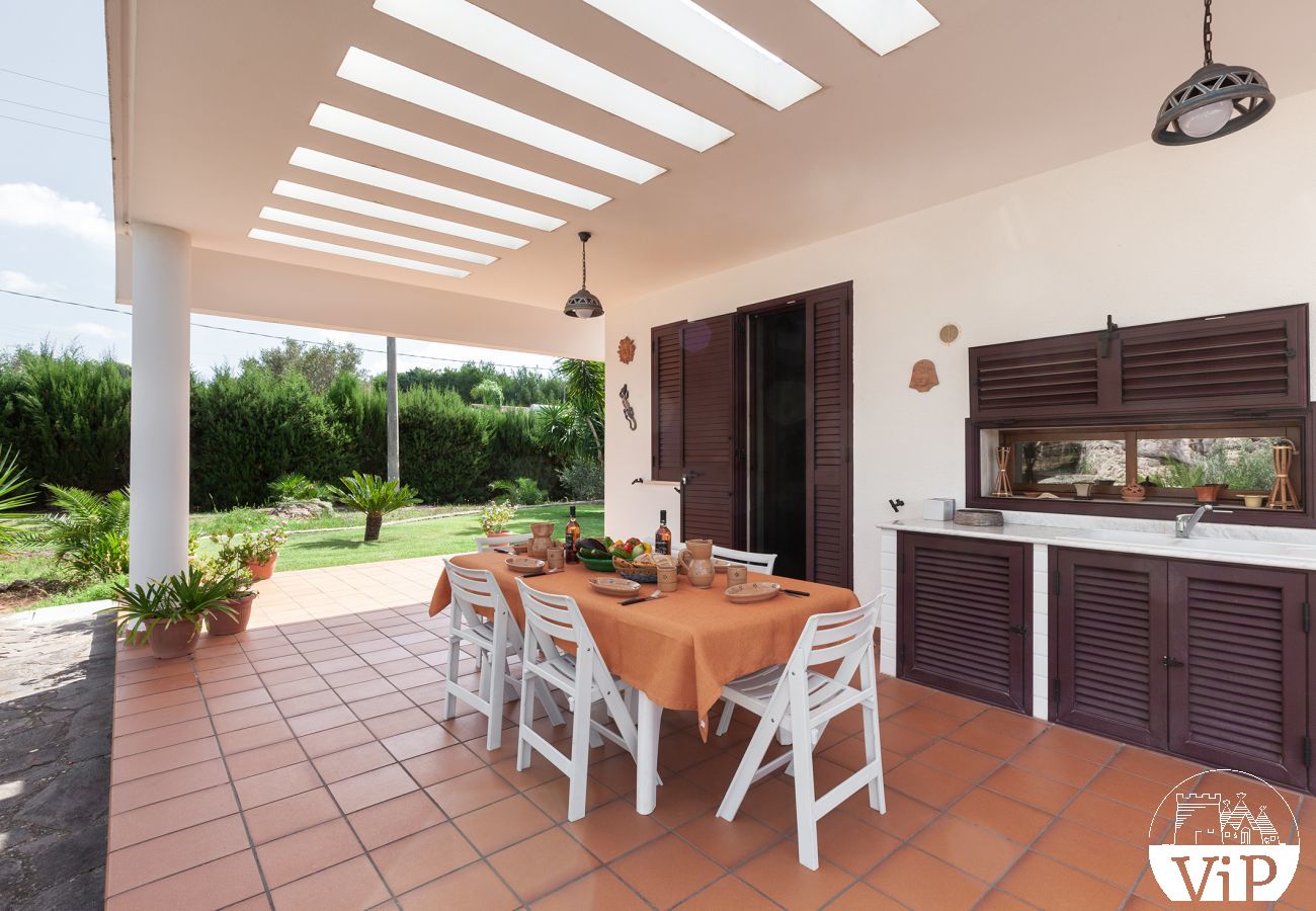 Villa in Tuglie - Villa pool tennis 5 bedrooms AirCon WiFi m141