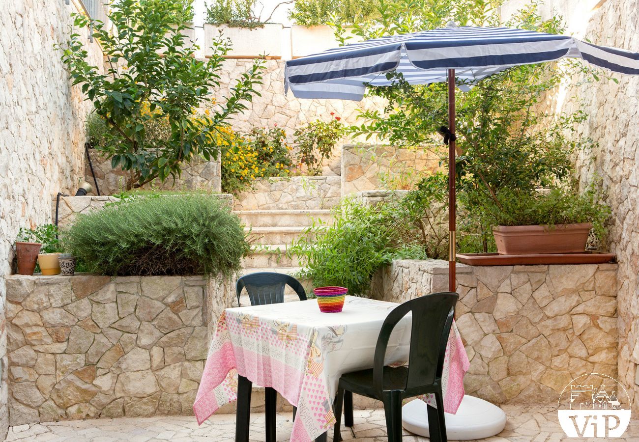 Villa in Muro Leccese - Villa pool, volleyball, football, table tennis m660