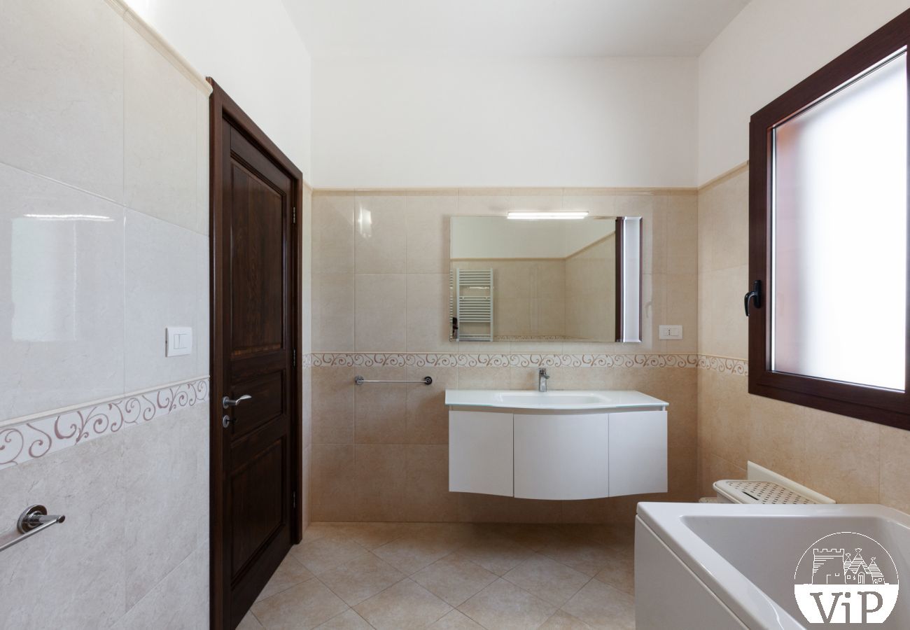 Villa in Carpignano Salentino - Villa pool garden wifi electric car charge m900