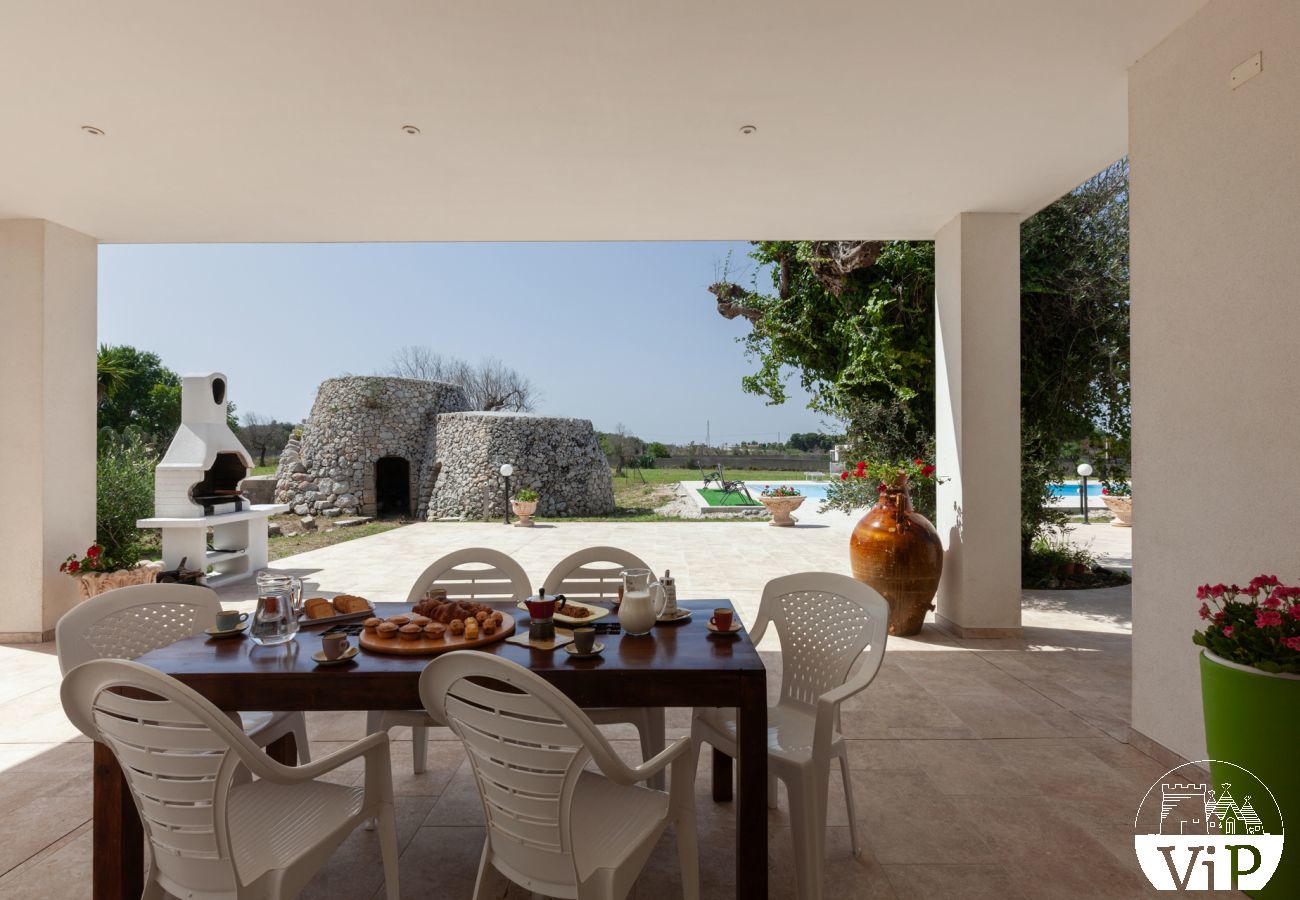 Villa in Carpignano Salentino - Villa pool garden wifi electric car charge m900